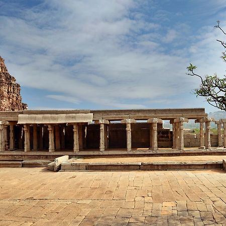 Clarks Inn Hampi Kamalapur Eksteriør bilde